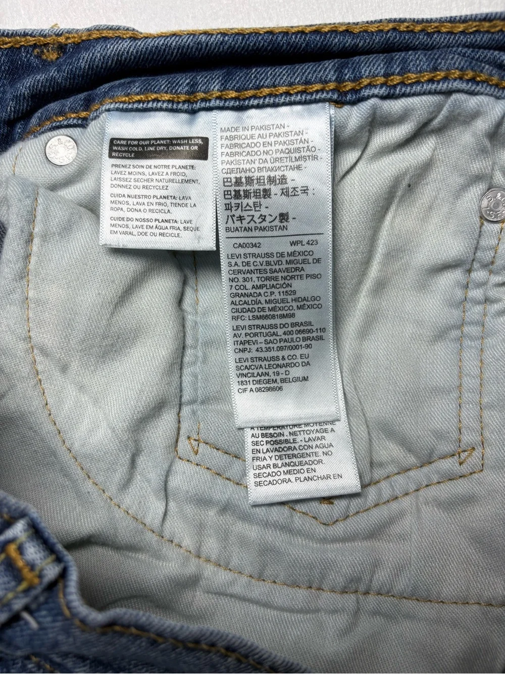 Levi's 505 Men's Size 42X30 Straight Leg Jeans Medium Wash Denim Exceptional